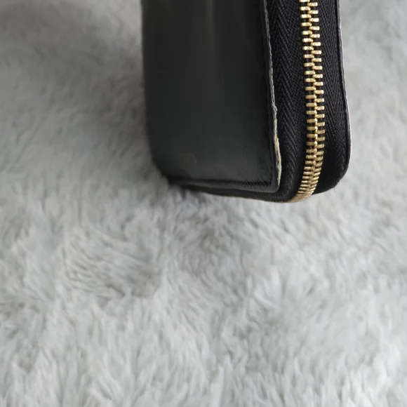 **Authentic**Burberry Haymarket Gladstone wallet  - Good Condition - Picture 4 of 10